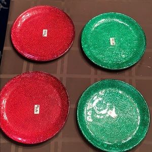 New set of 4 holiday red/green plates